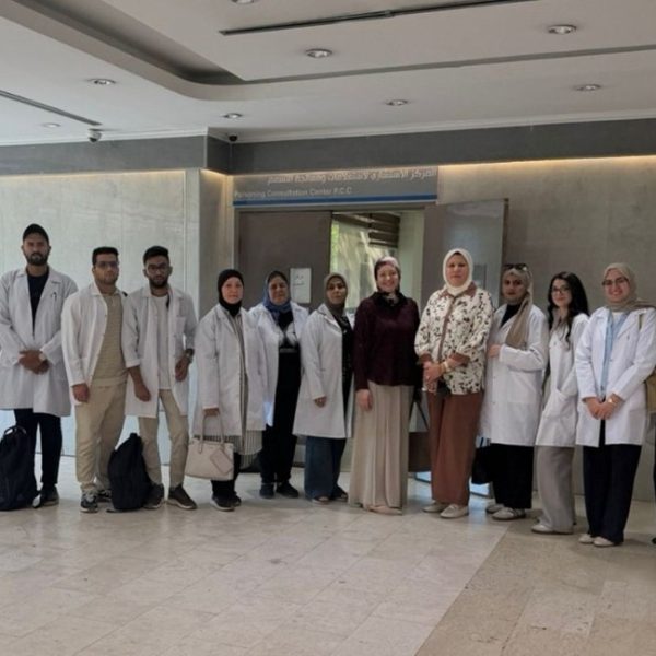 زيارة ميدانية إلى المركز الإستشاري ﻹستعلامات و معالجة التسمم في دائرة مدينة الطب (2)